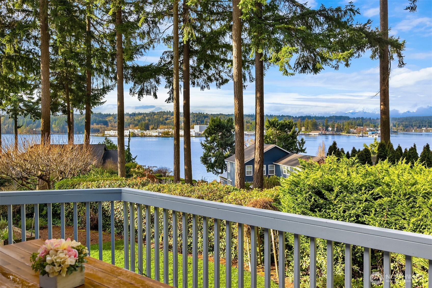 15985 Lindsey Lane NE