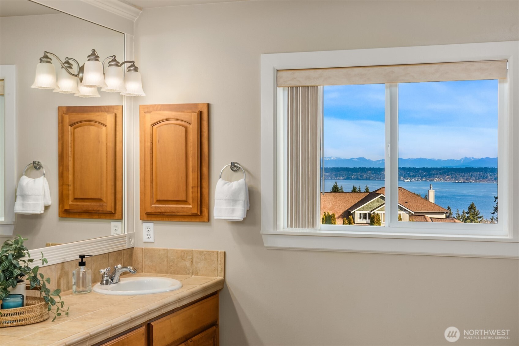 11572 NE Skyward Loop