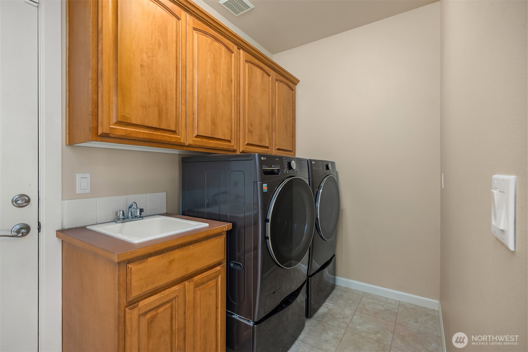 11572 NE Skyward Loop