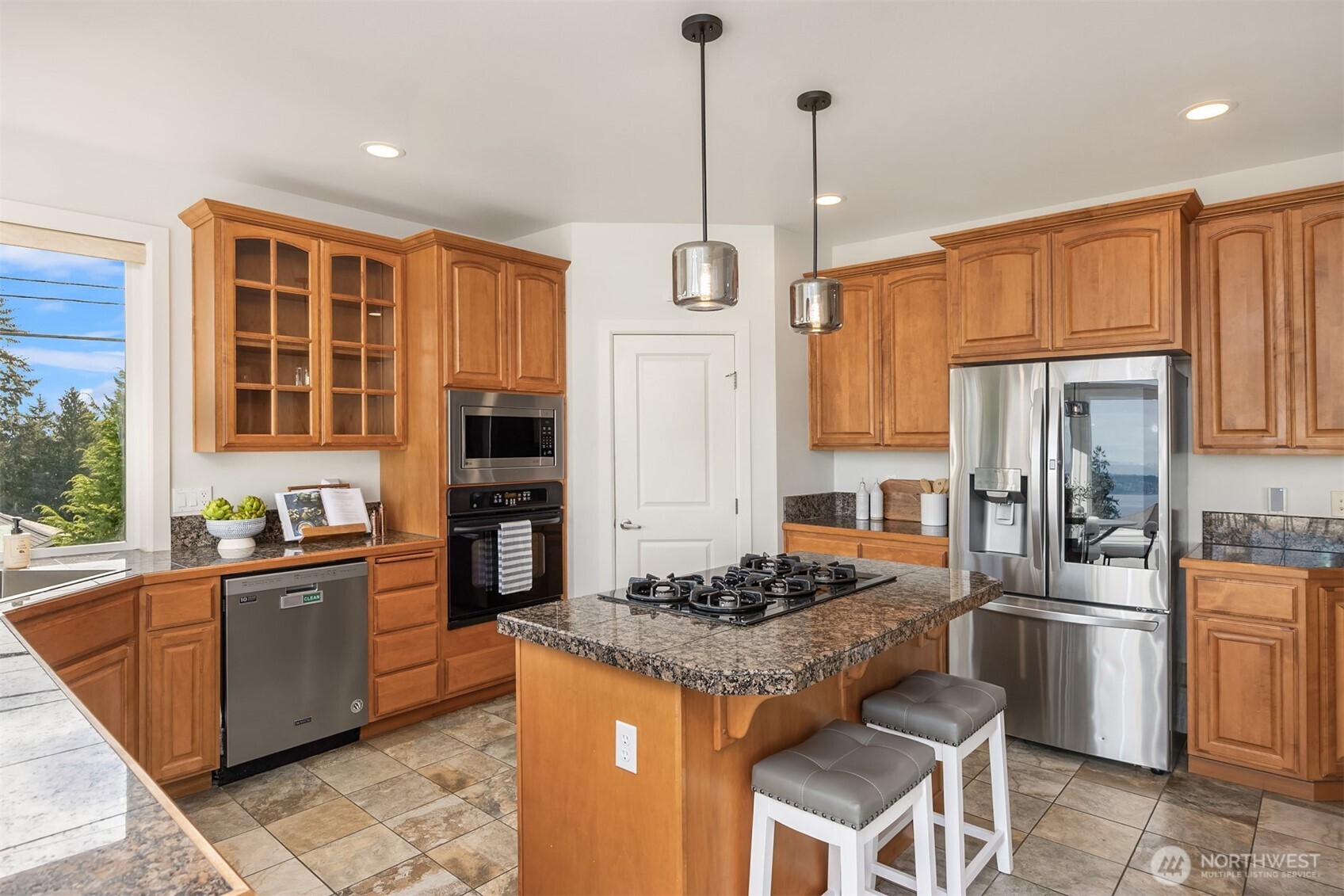 11572 NE Skyward Loop