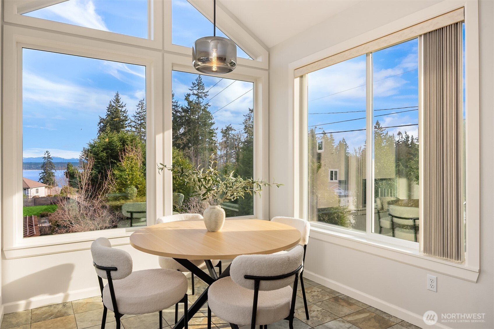 11572 NE Skyward Loop