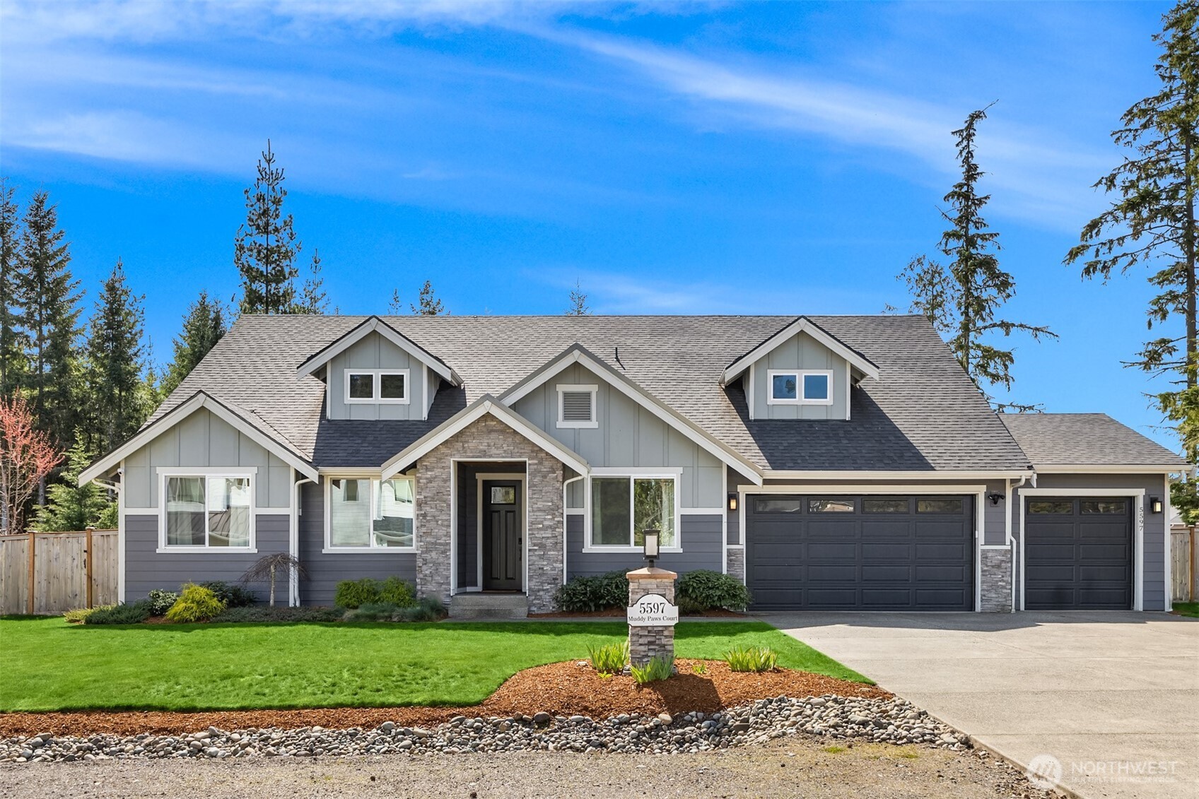 5597 NW Muddy Paws Court