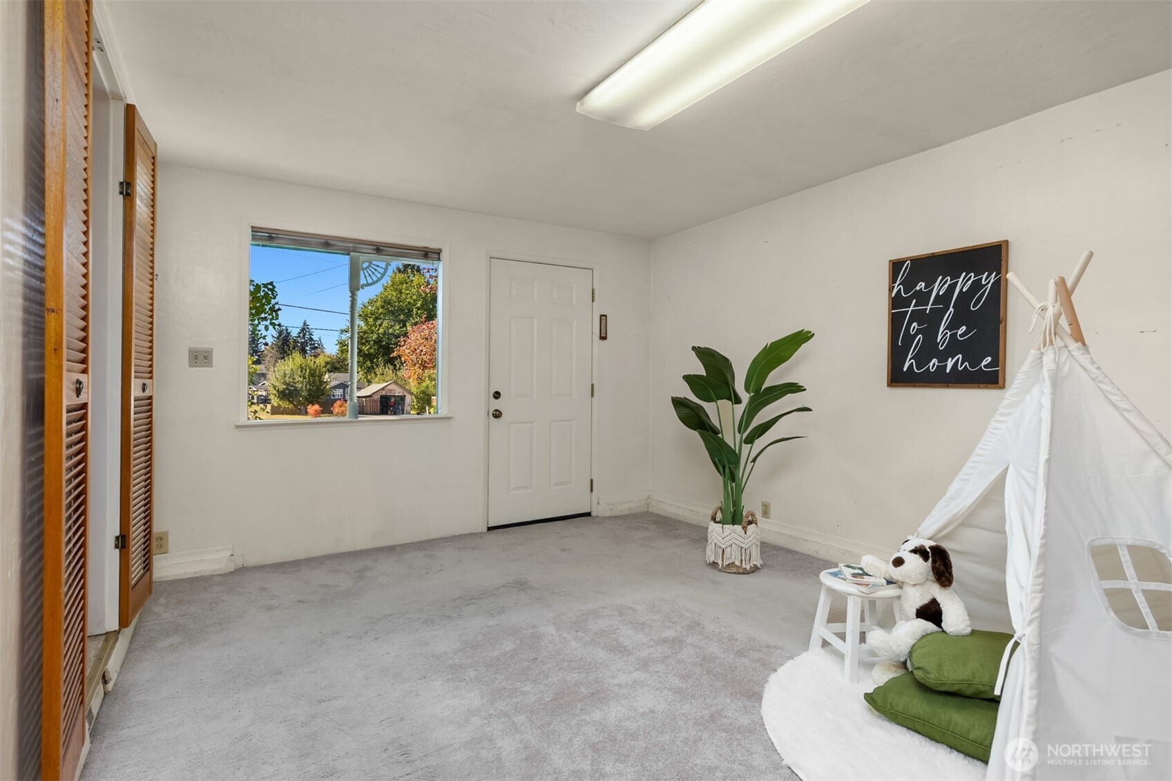 1322 Ivy Road