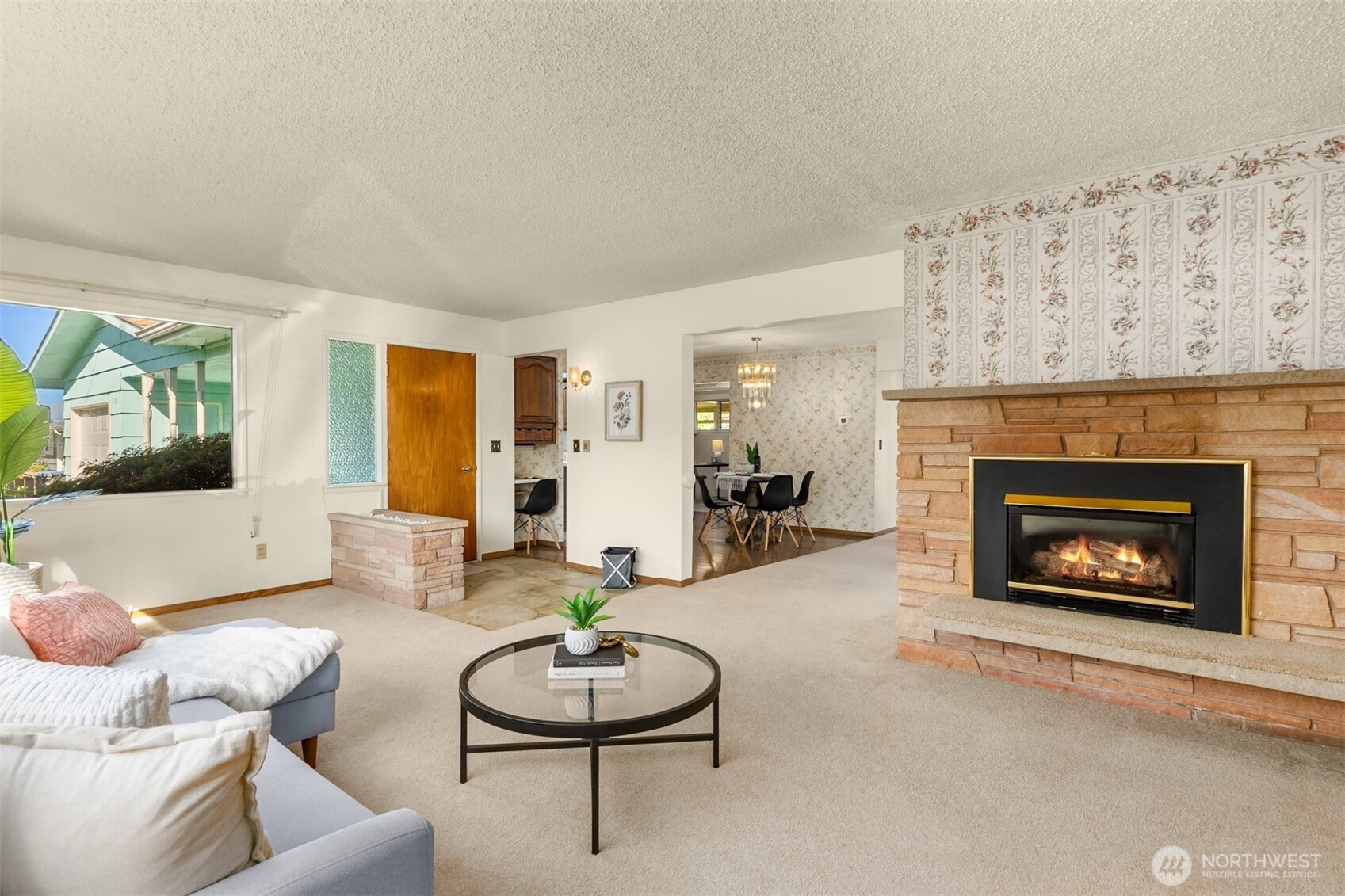 1322 Ivy Road