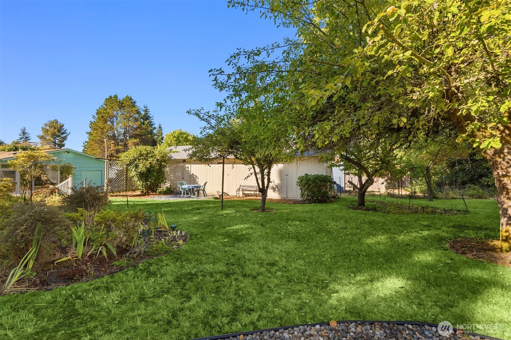 1322 Ivy Road