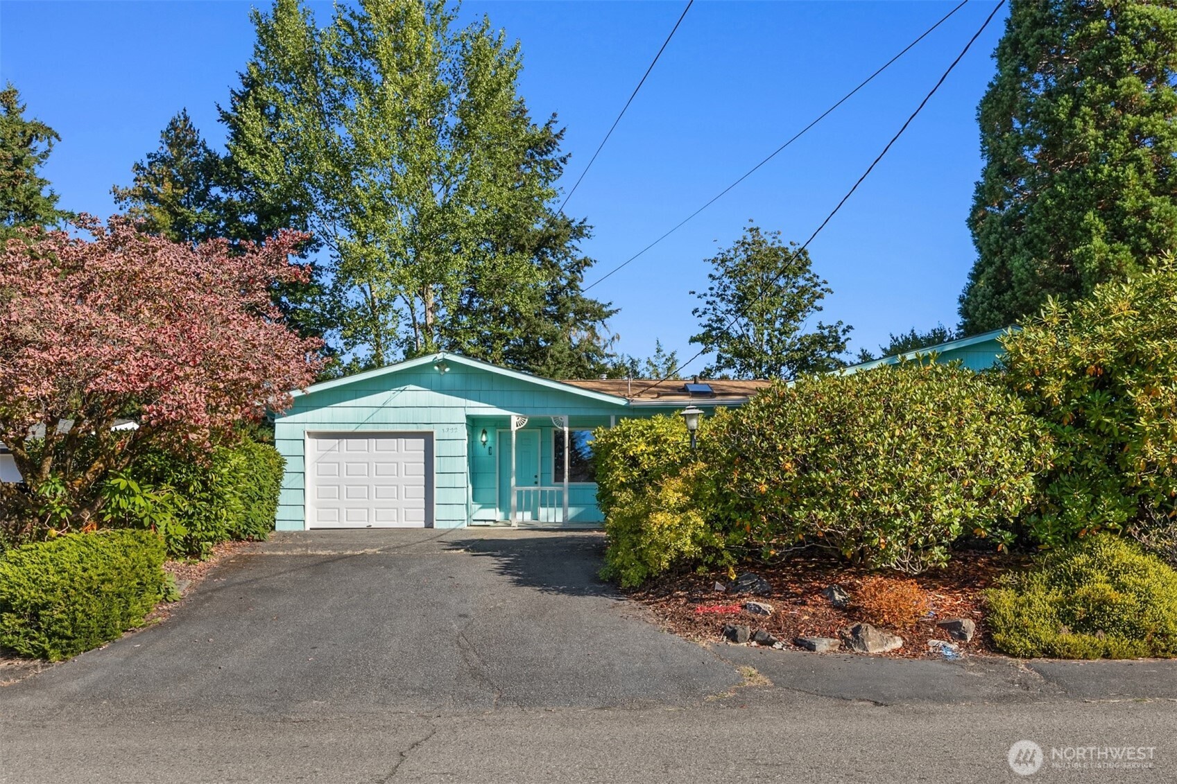 1322 Ivy Road