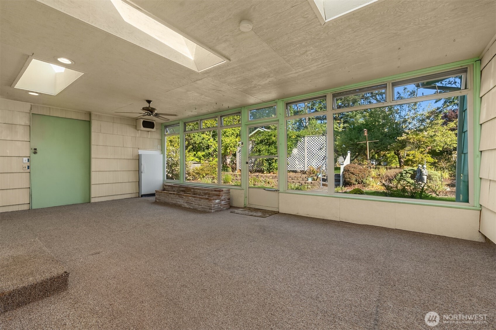 1322 Ivy Road