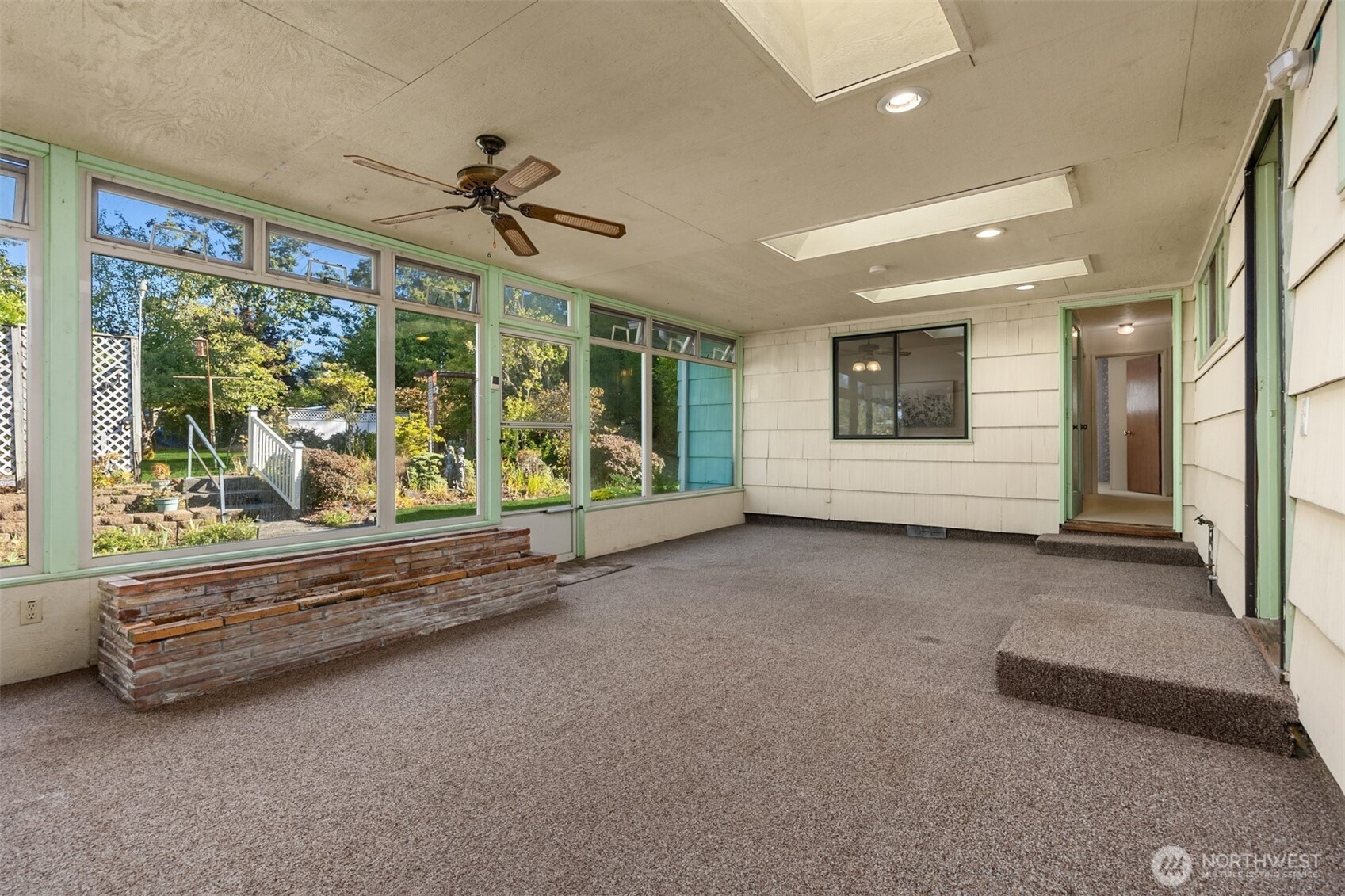 1322 Ivy Road