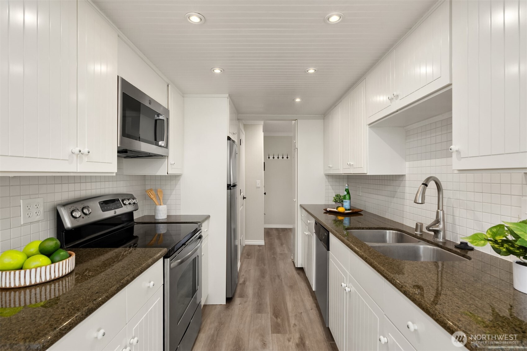 20241 Vikings Crest Loop NE Unit: 6-301