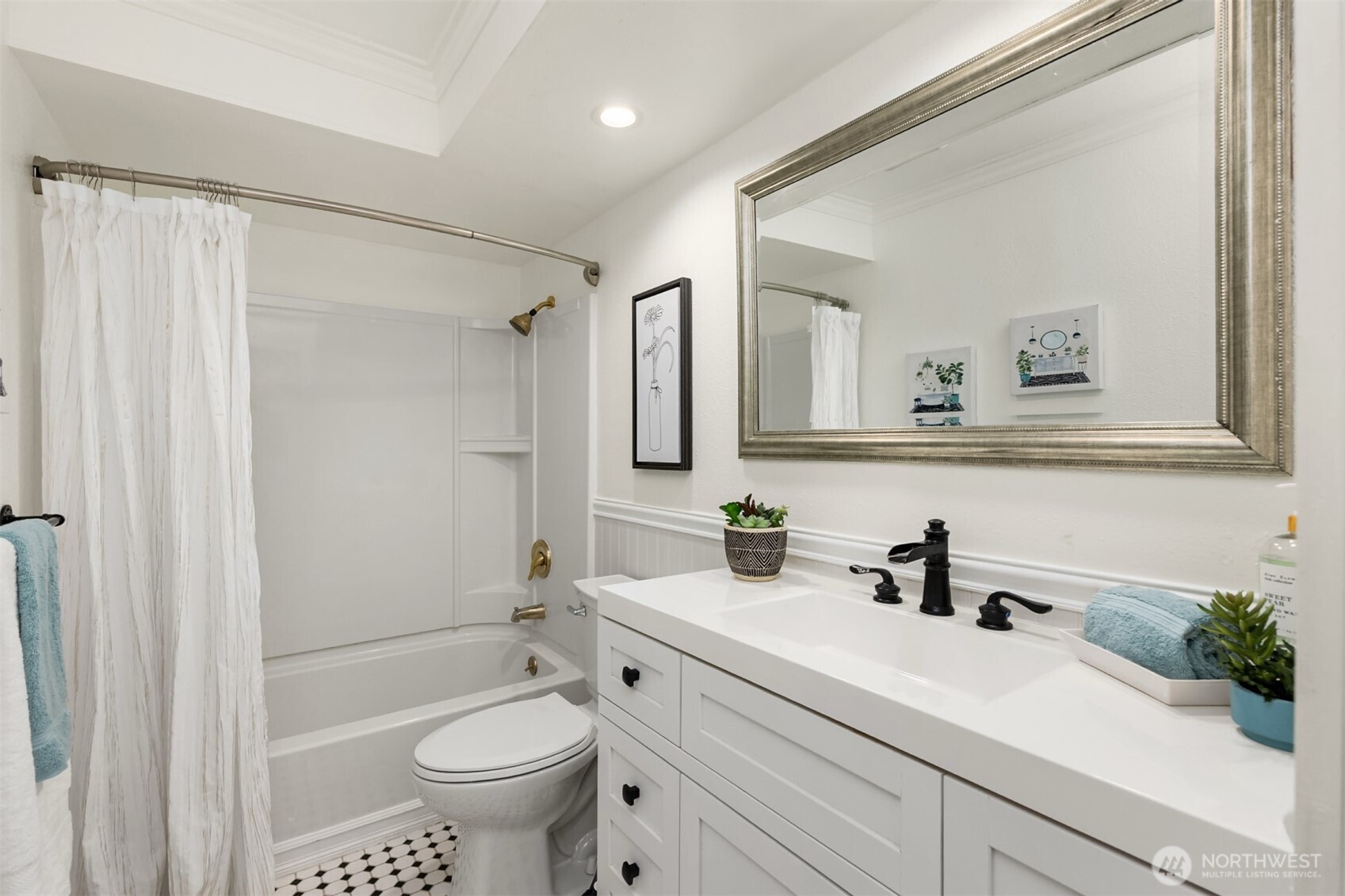 20241 Vikings Crest Loop NE Unit: 6-301