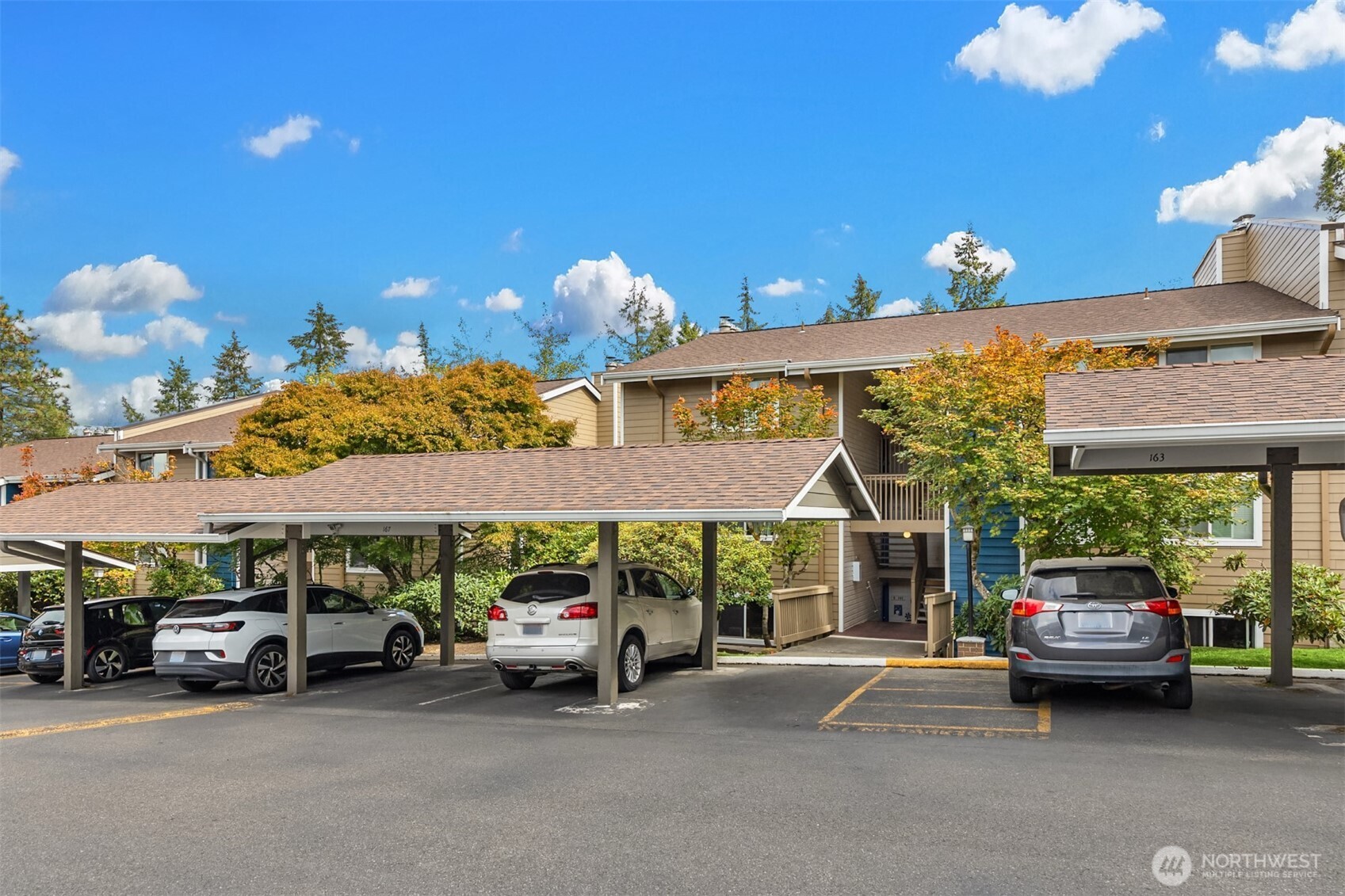 20241 Vikings Crest Loop NE Unit: 6-301