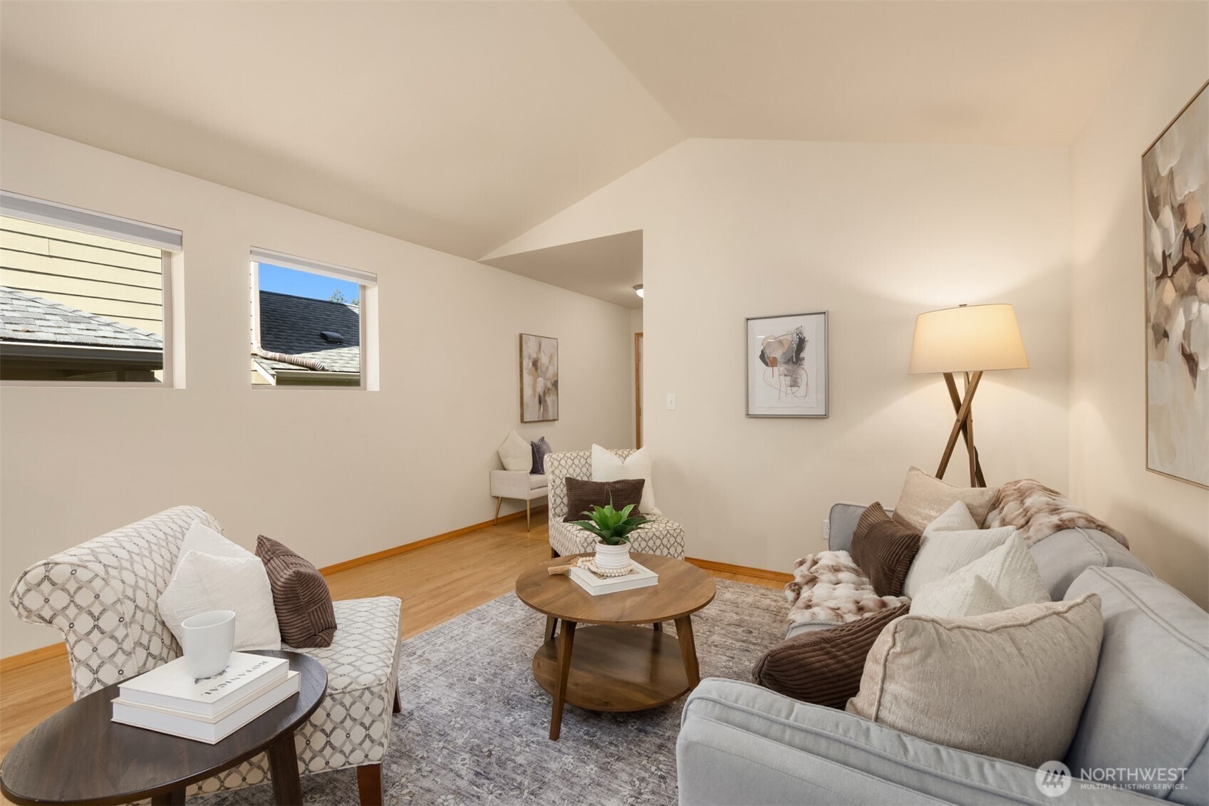 410 NE Hazelberry Court
