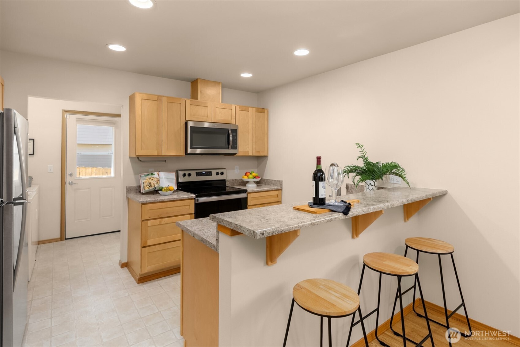410 NE Hazelberry Court