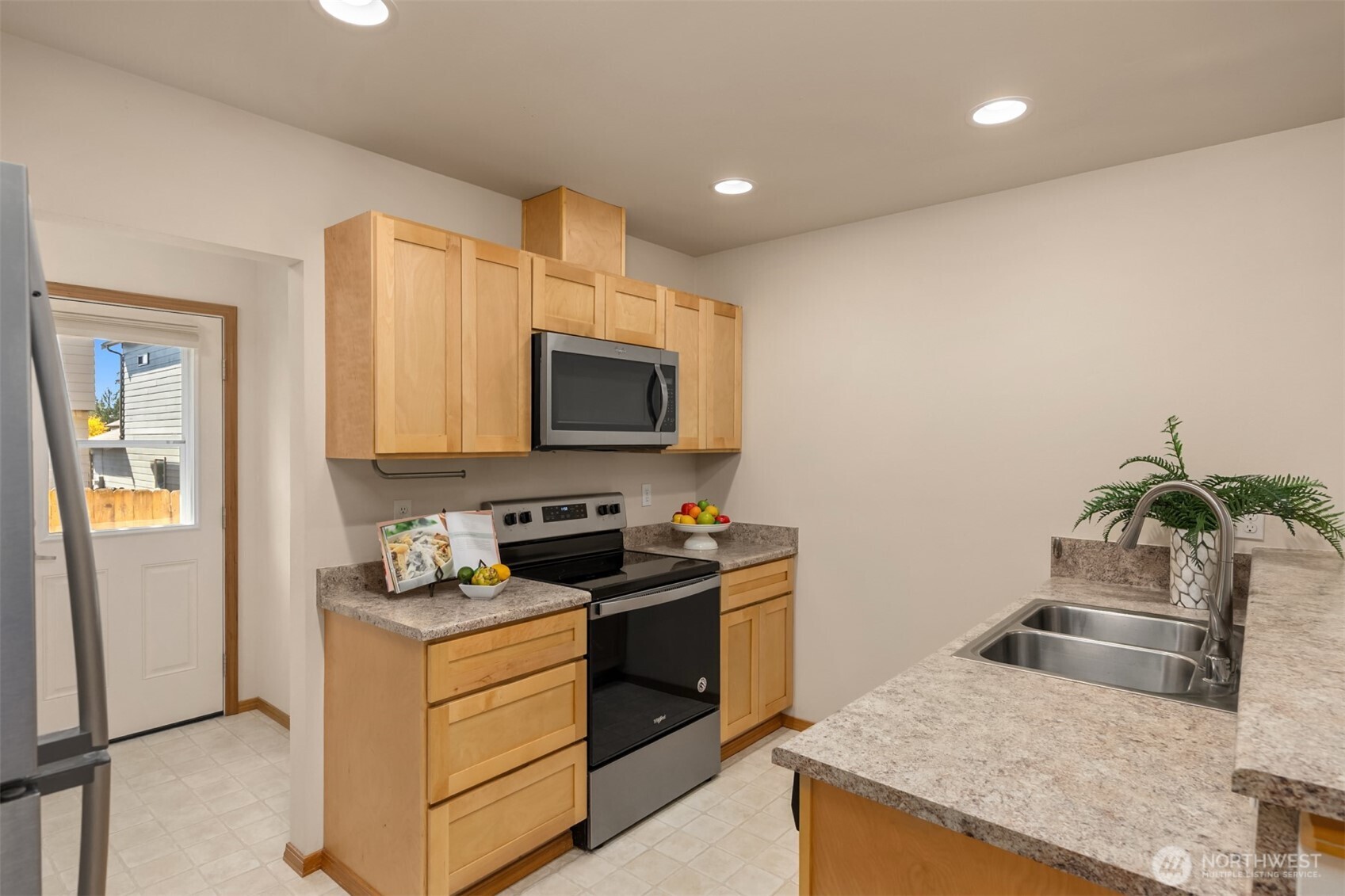 410 NE Hazelberry Court