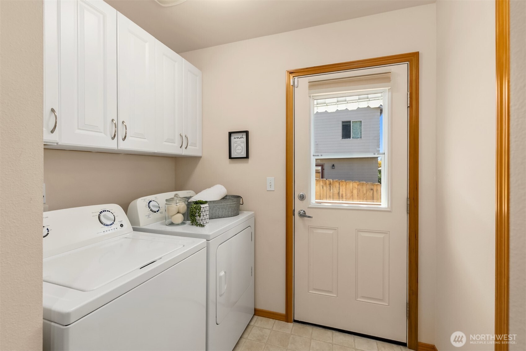 410 NE Hazelberry Court