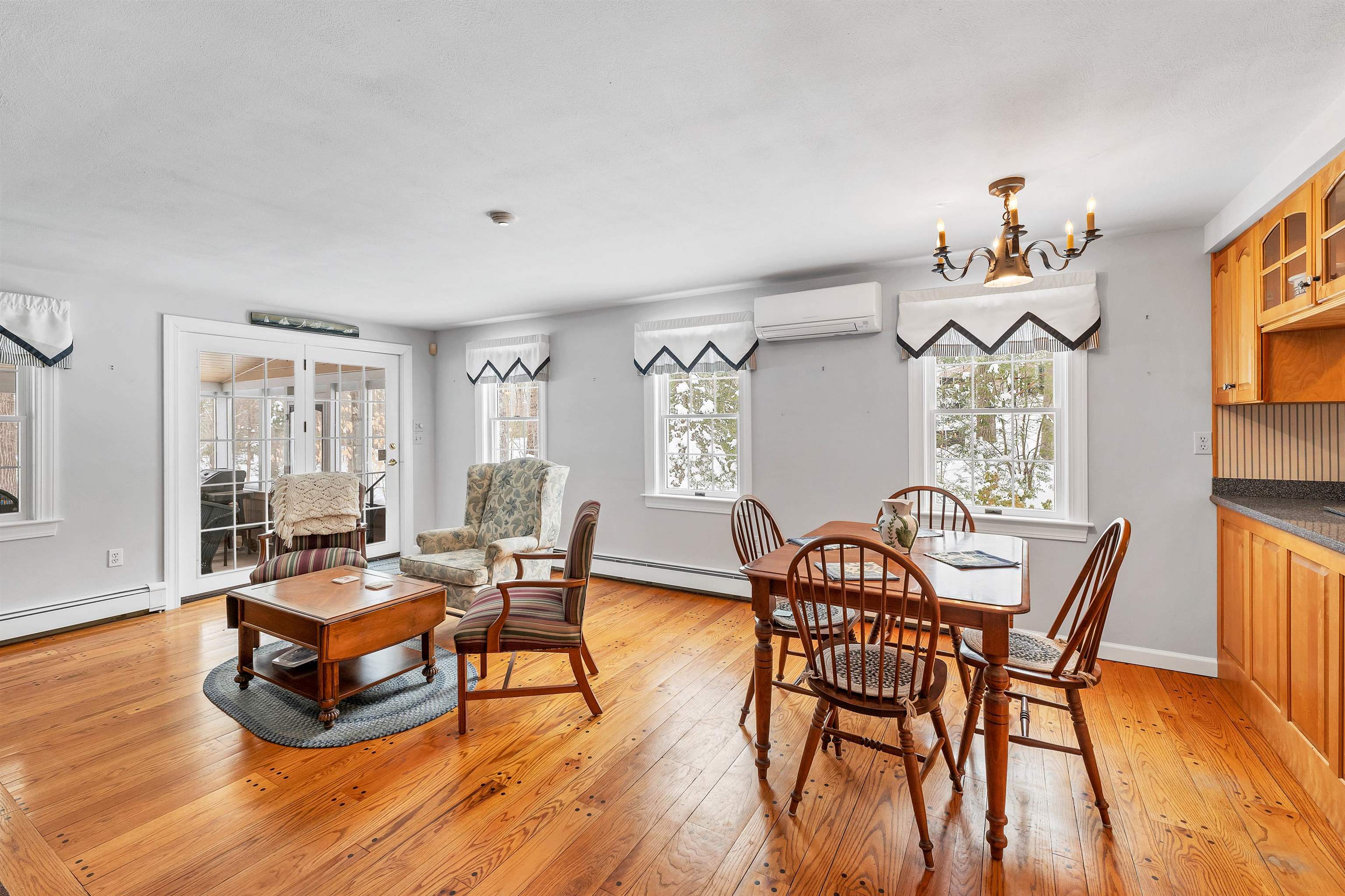 345 Forest Road