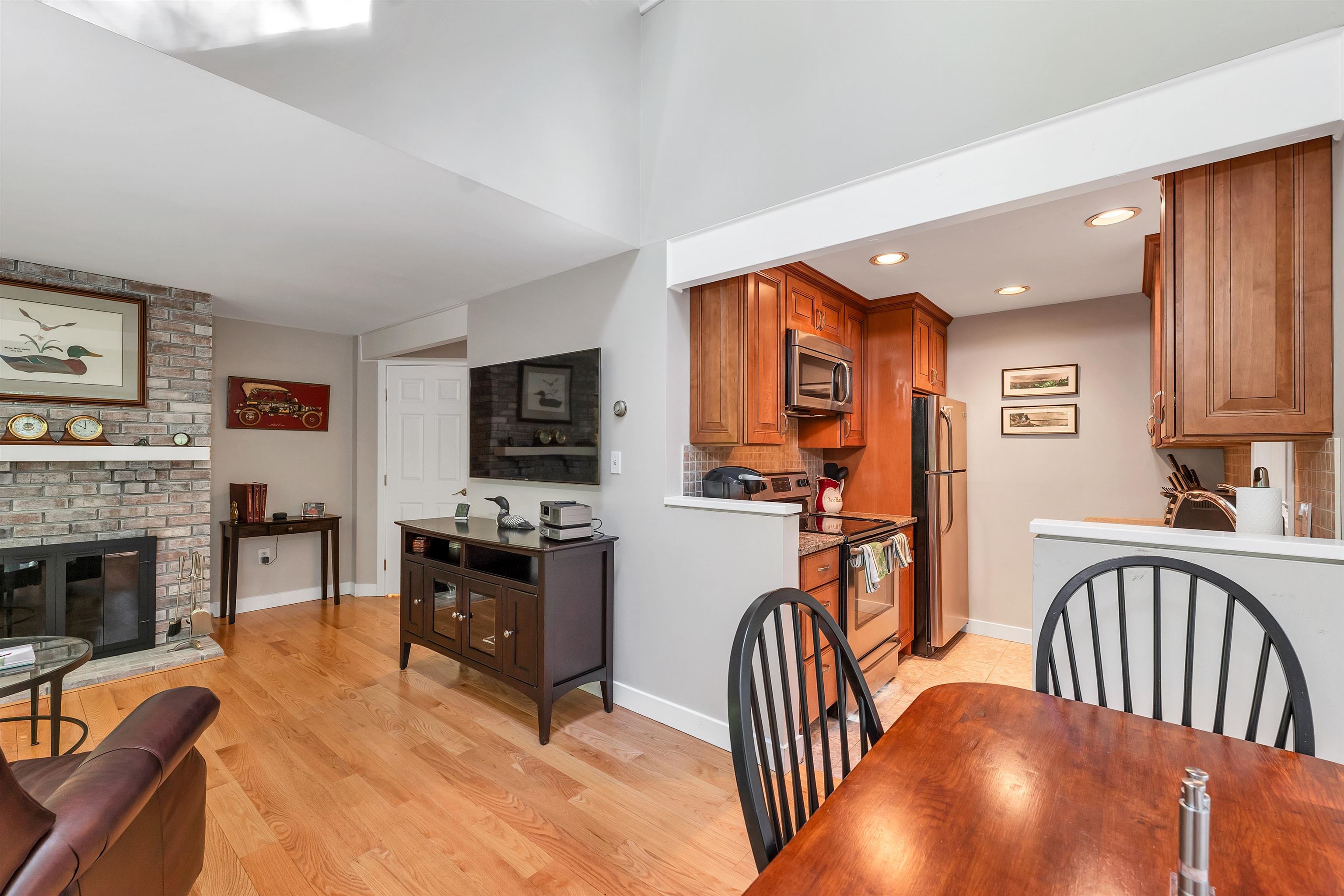 46 Point Breeze Road
