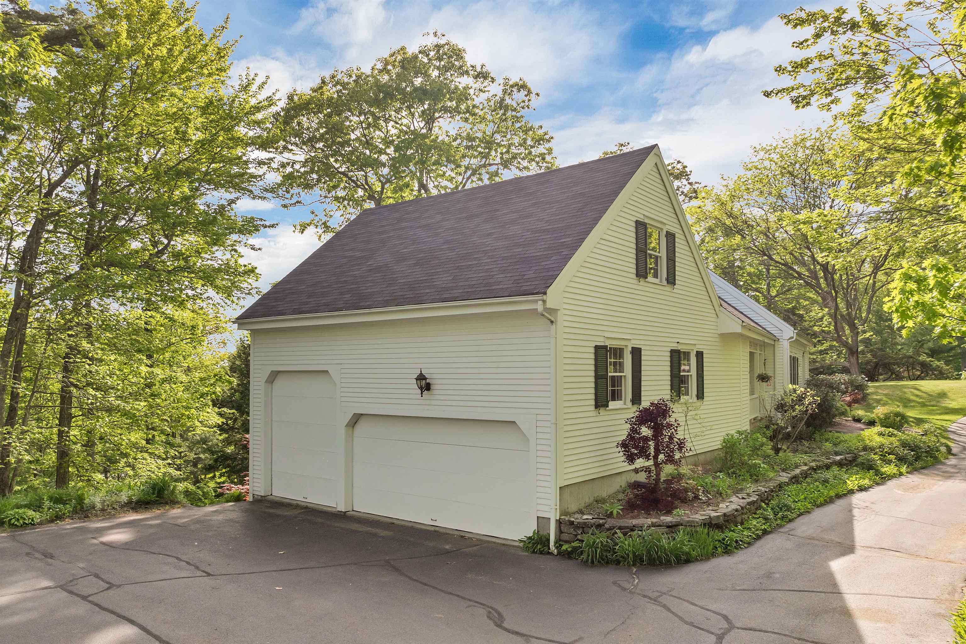 14 Spring Hill Road