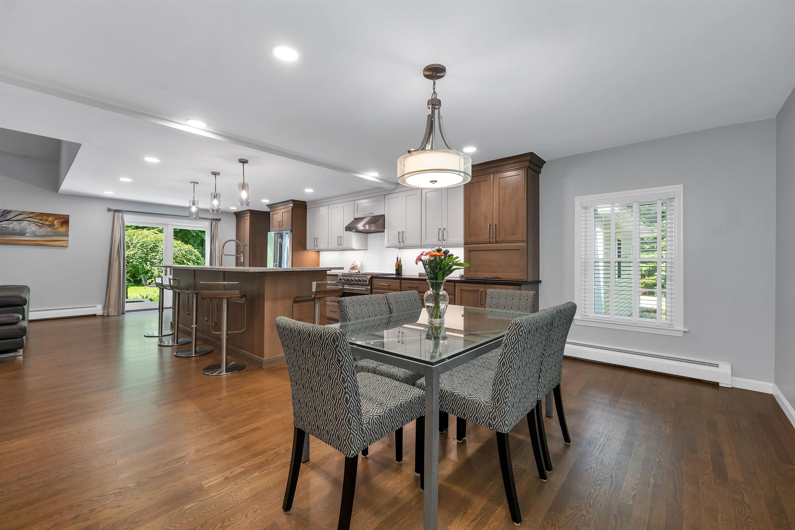 292 Forest Road