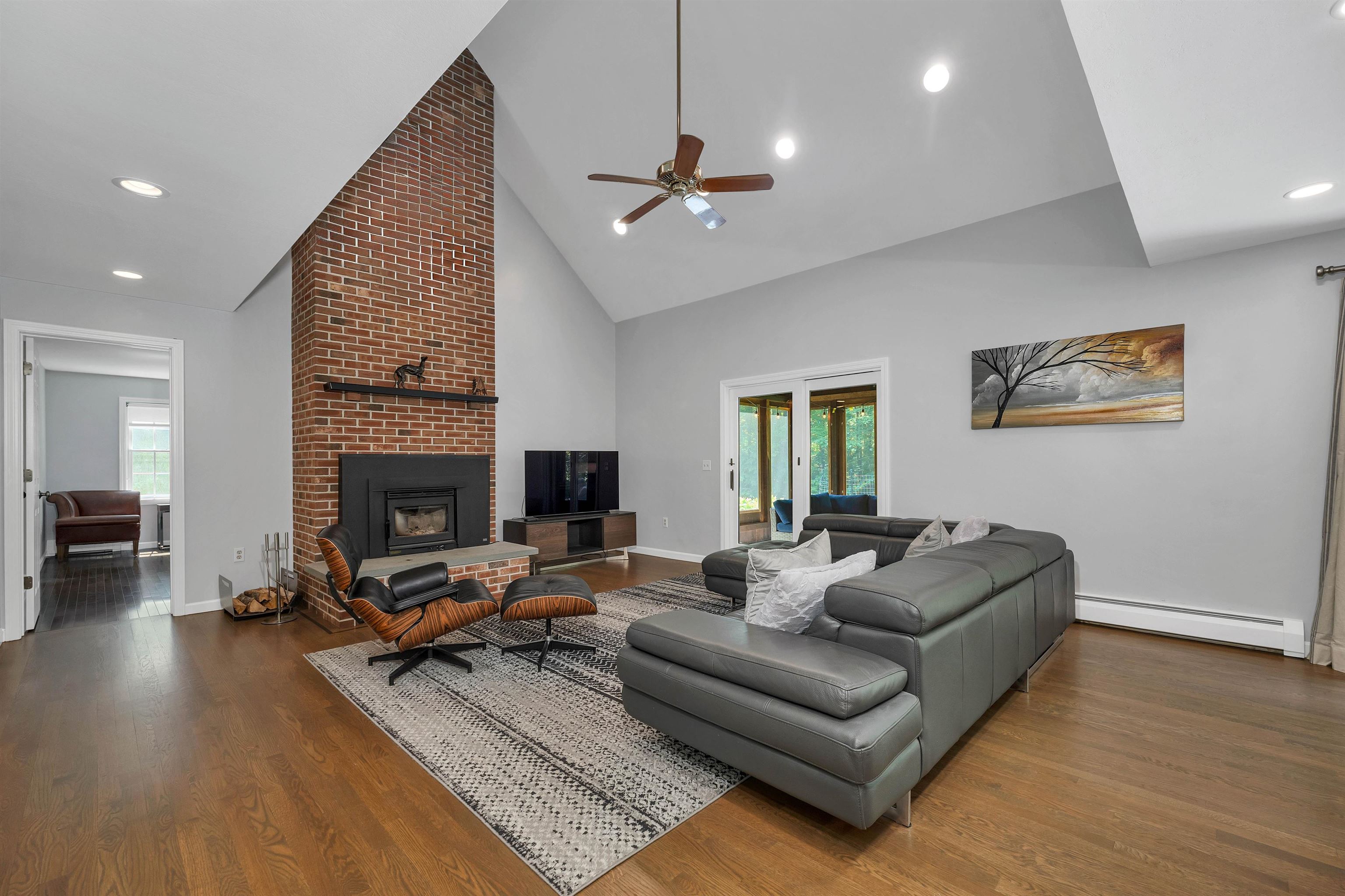 292 Forest Road