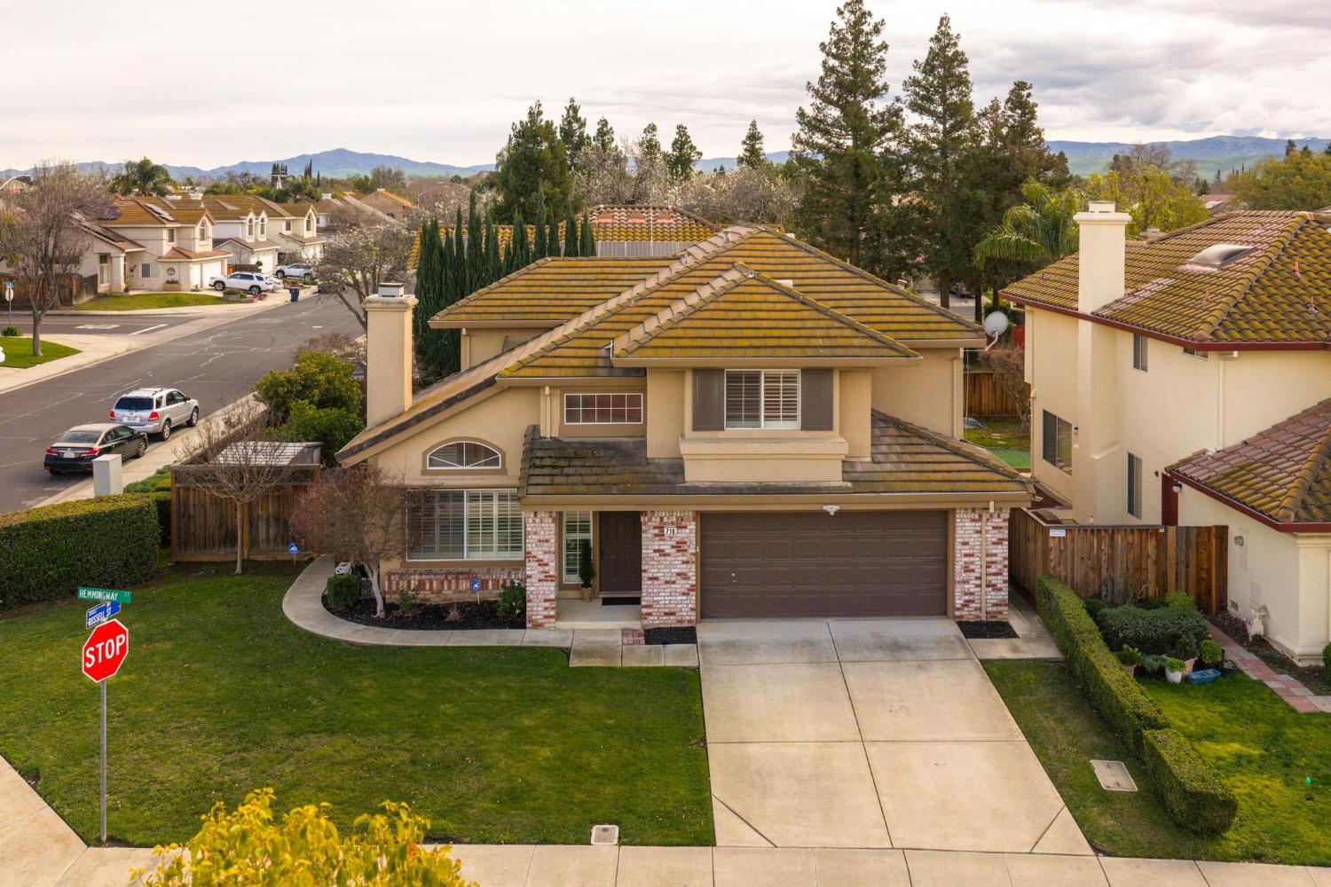 716 Hemmingway Court