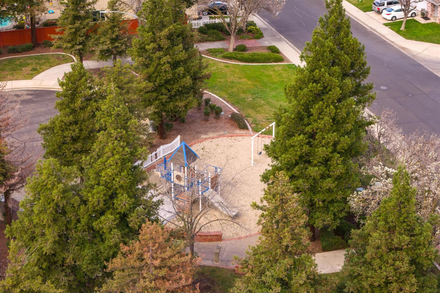 716 Hemmingway Court