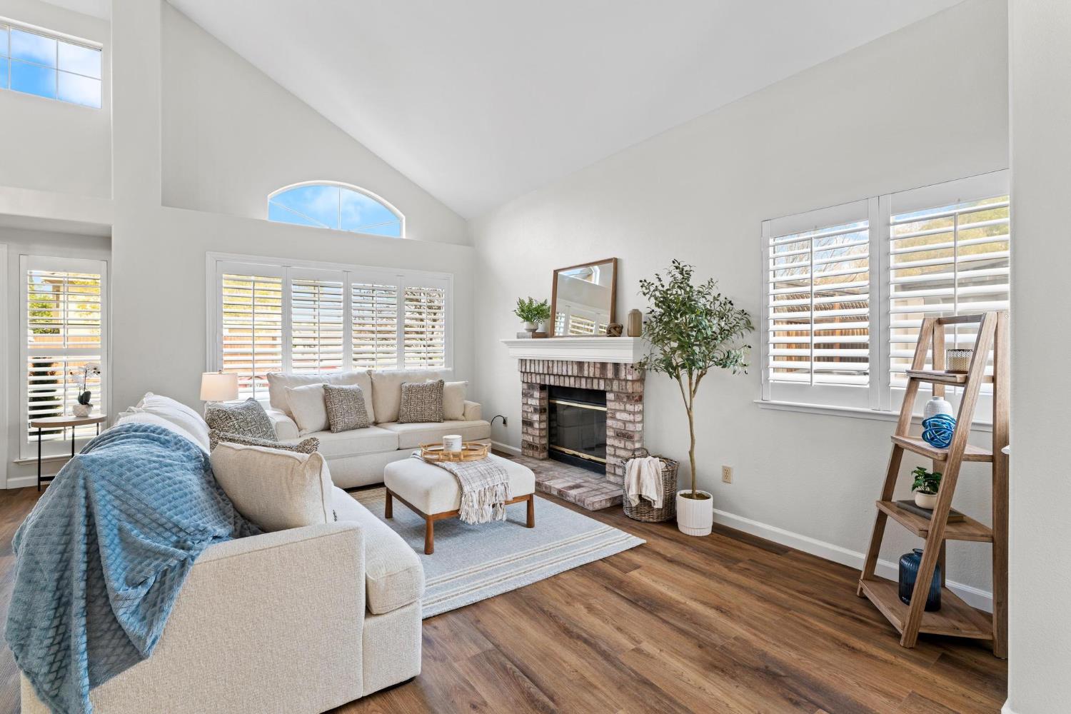 716 Hemmingway Court