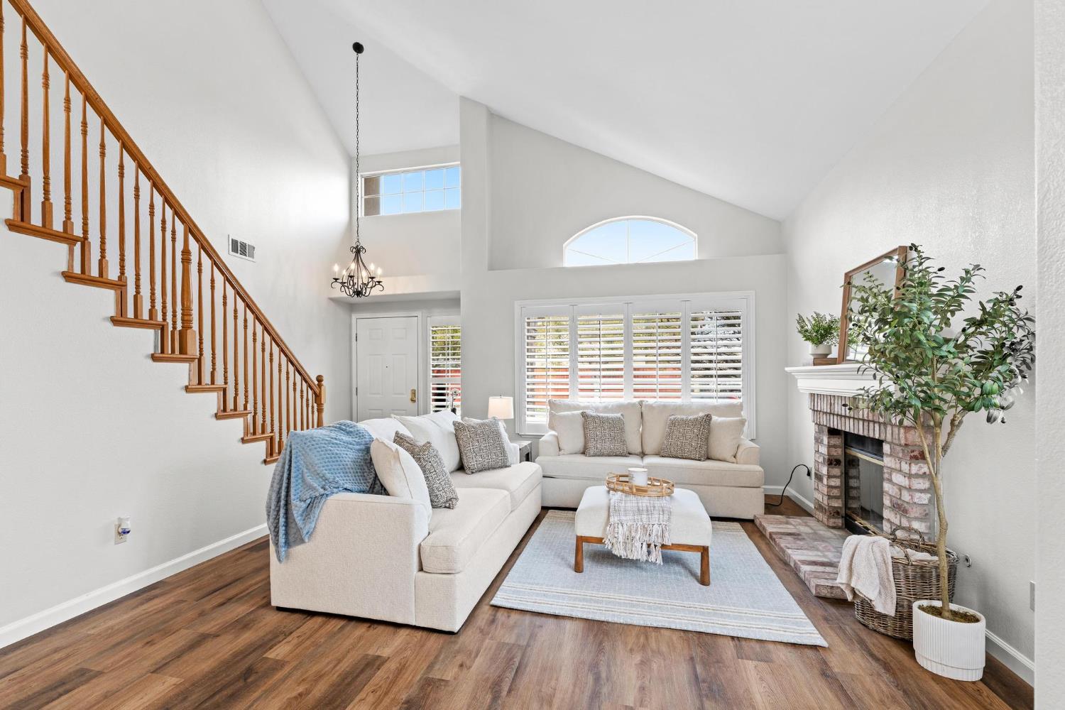 716 Hemmingway Court