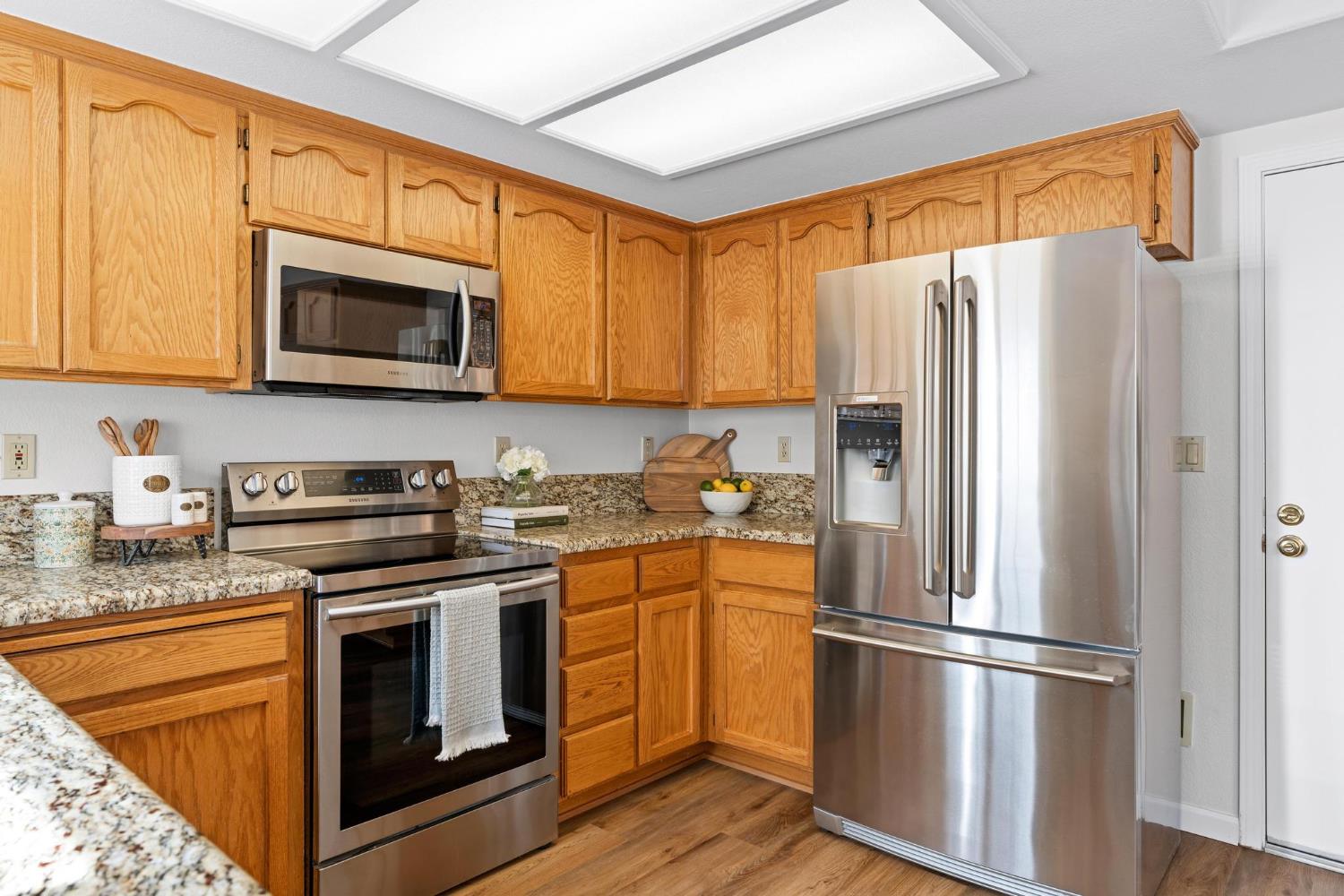 716 Hemmingway Court