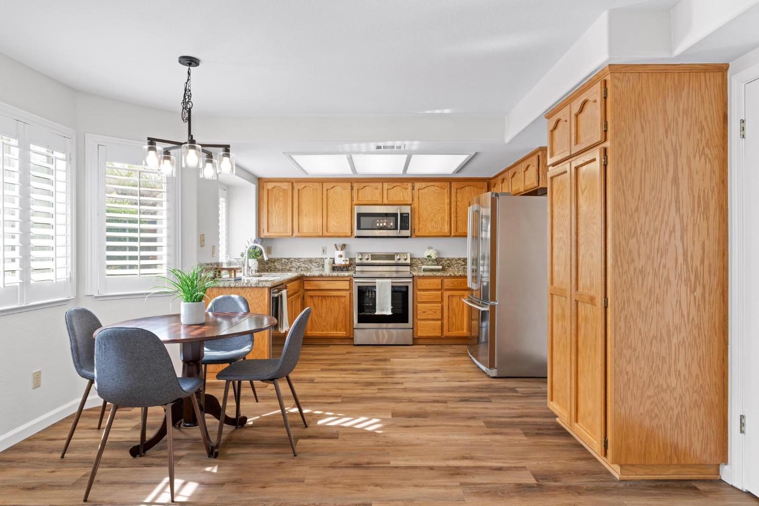 716 Hemmingway Court