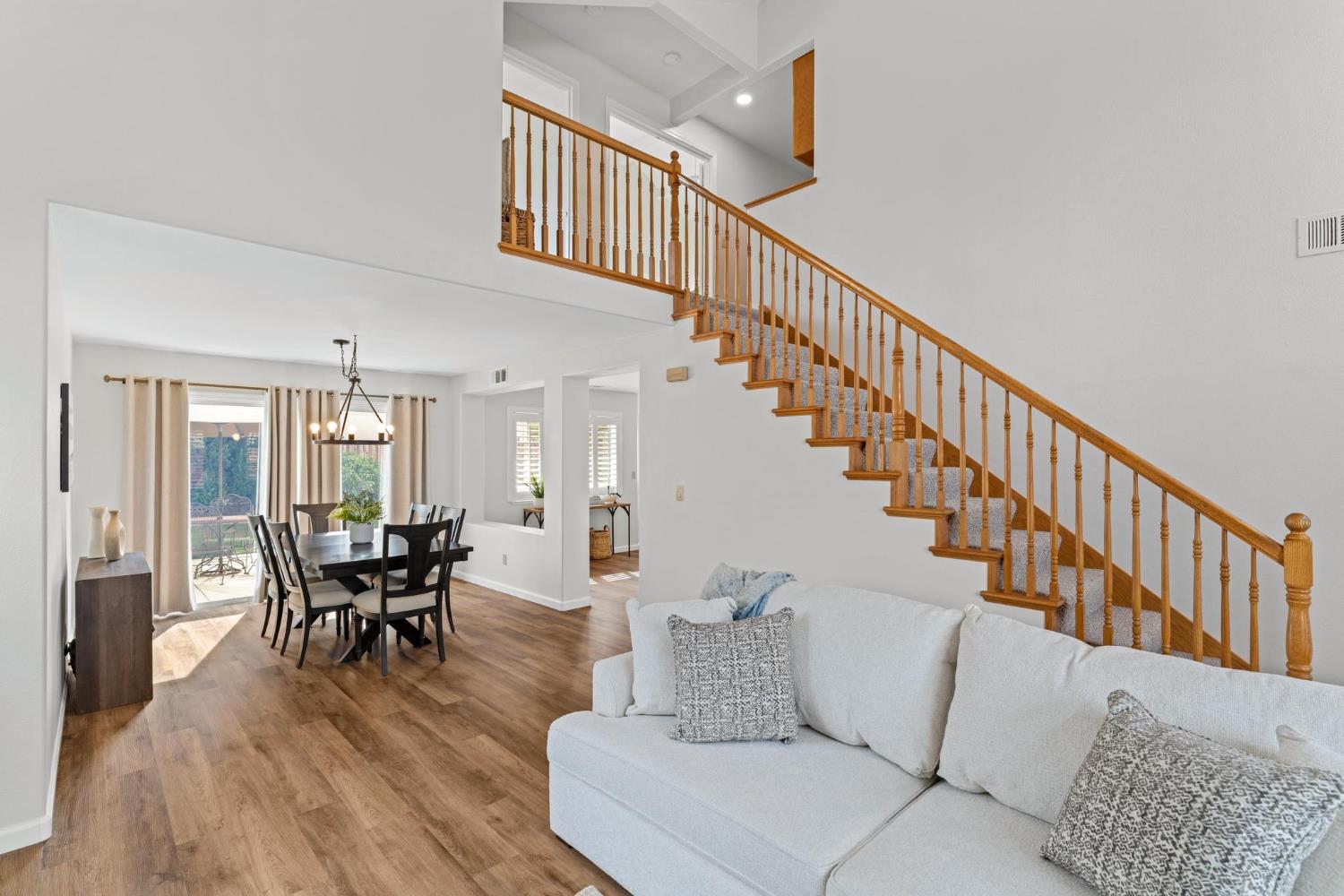 716 Hemmingway Court