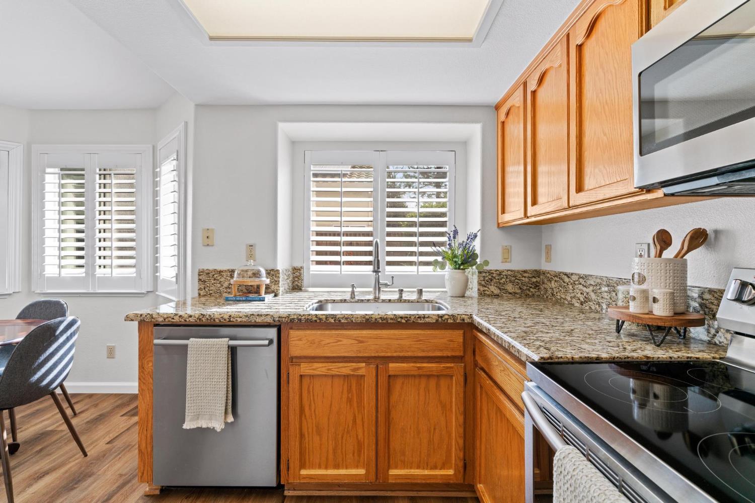 716 Hemmingway Court