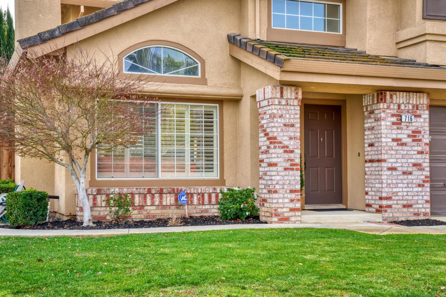 716 Hemmingway Court