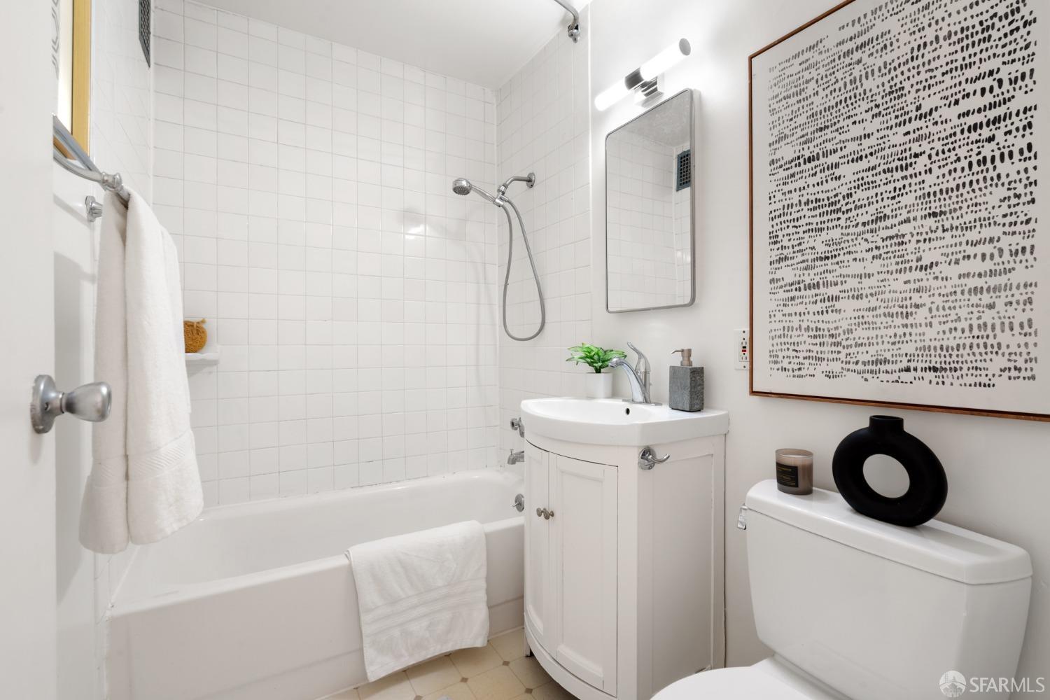 35 Western Shore Lane # 5