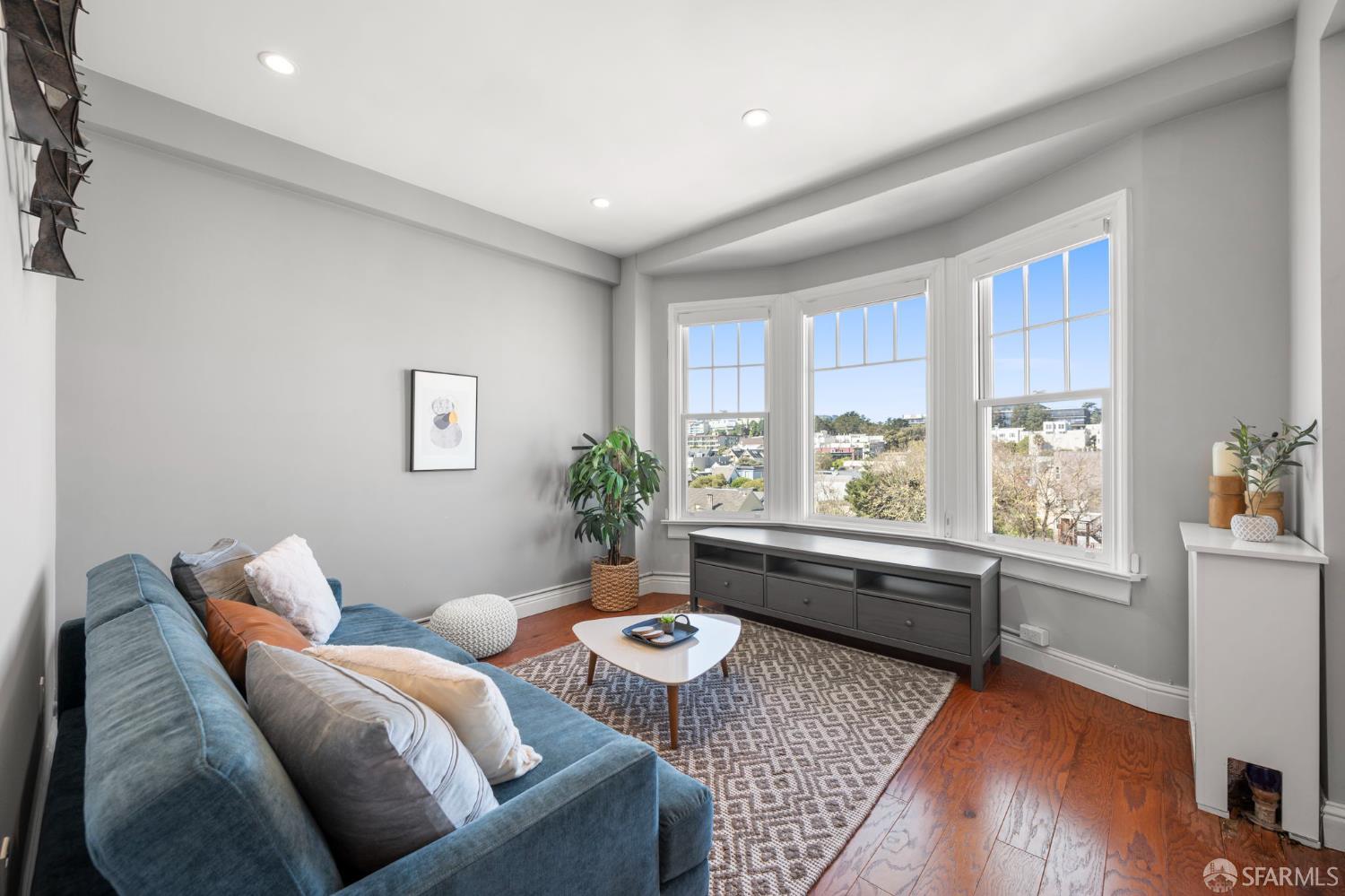 2999 California Street # 605