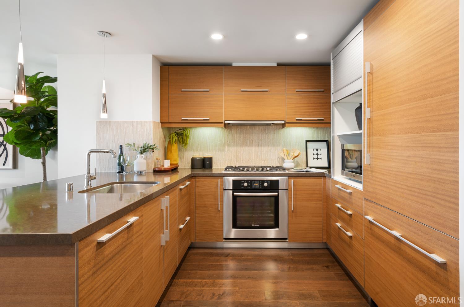 435 China Basin Street # 529