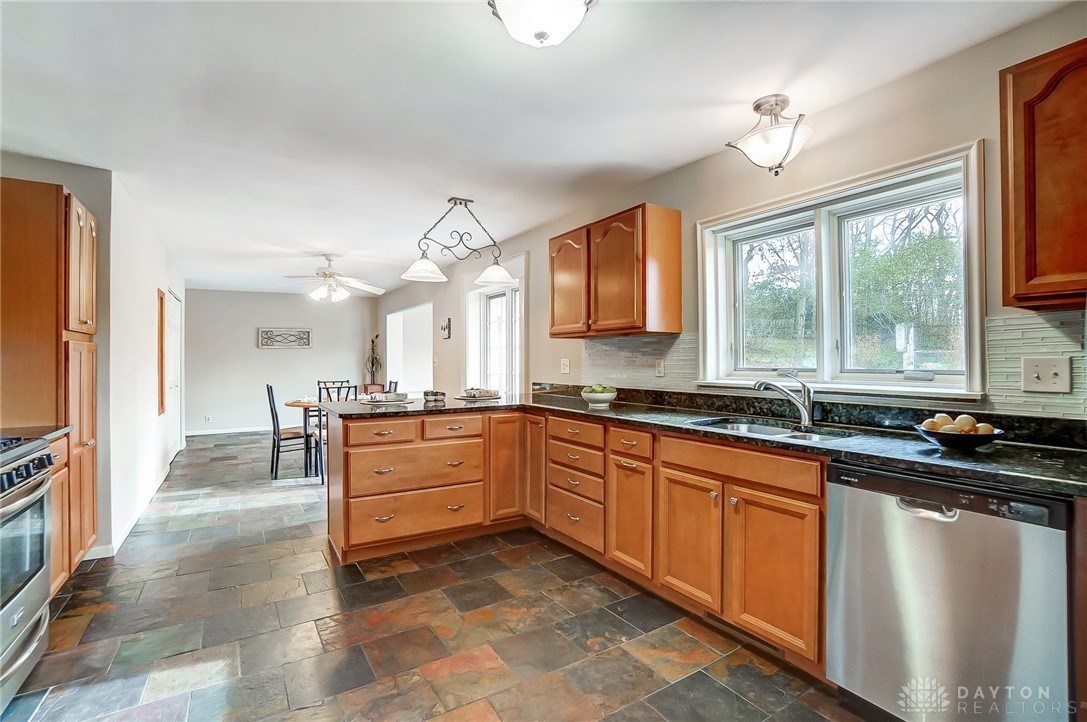 400 W Rahn Road