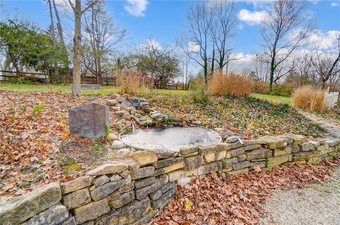 400 W Rahn Road