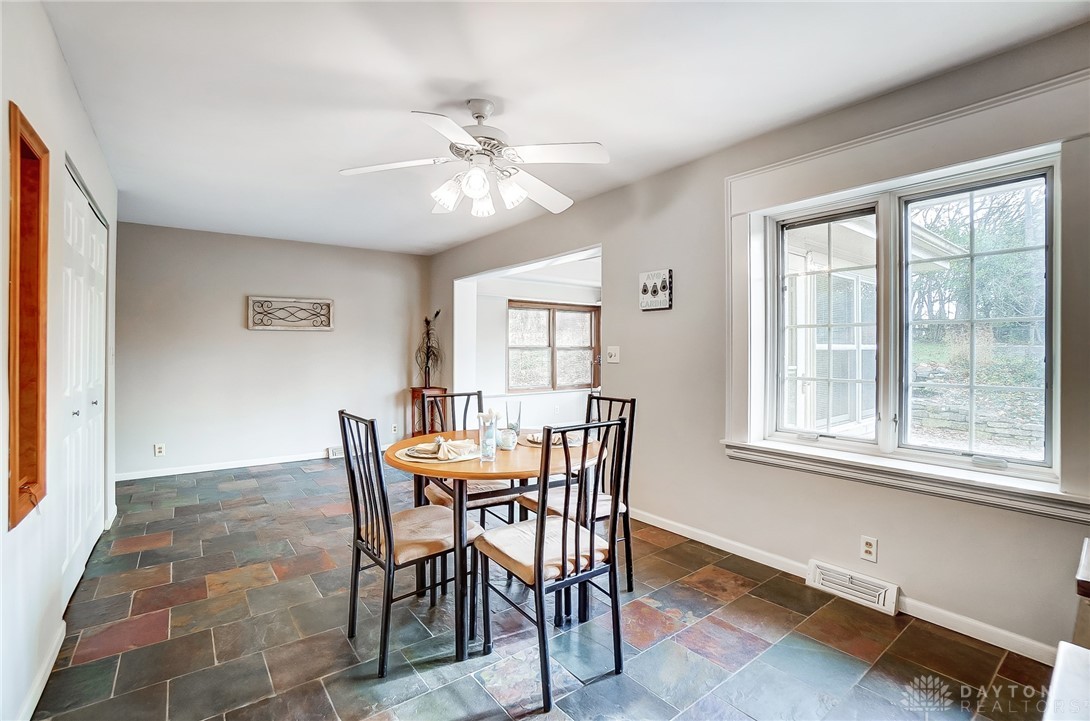 400 W Rahn Road