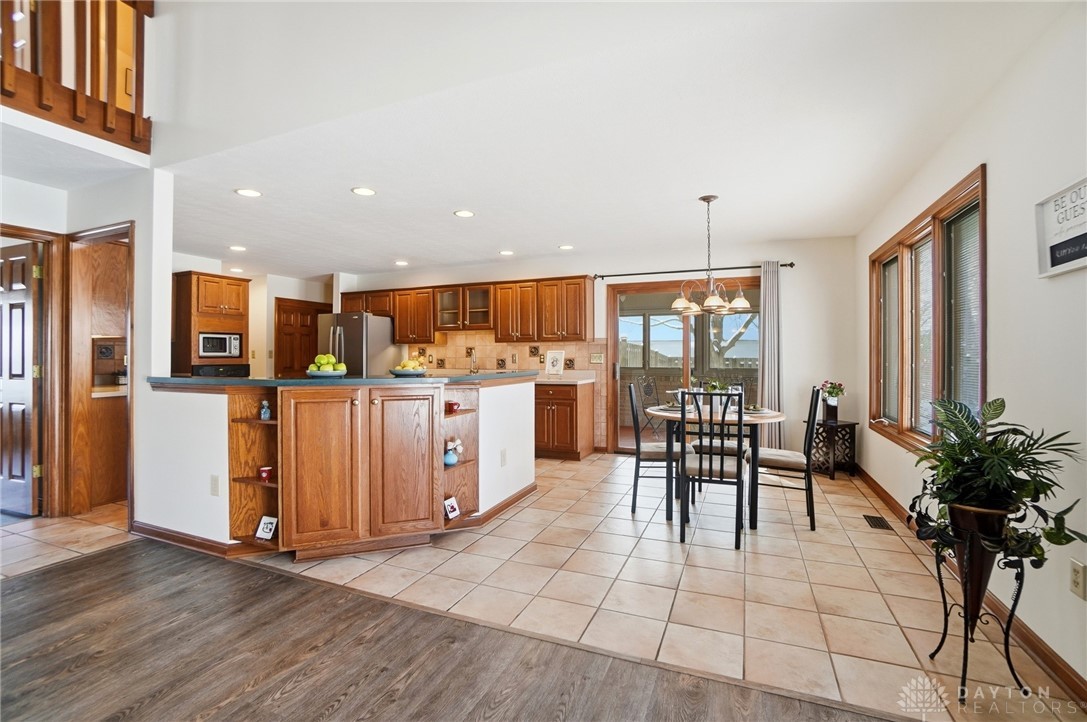 7195 Mohawk Trail Road