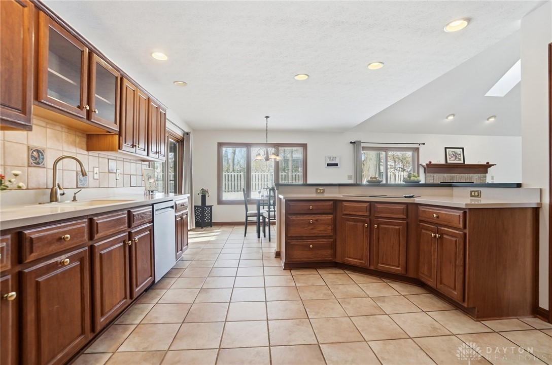 7195 Mohawk Trail Road