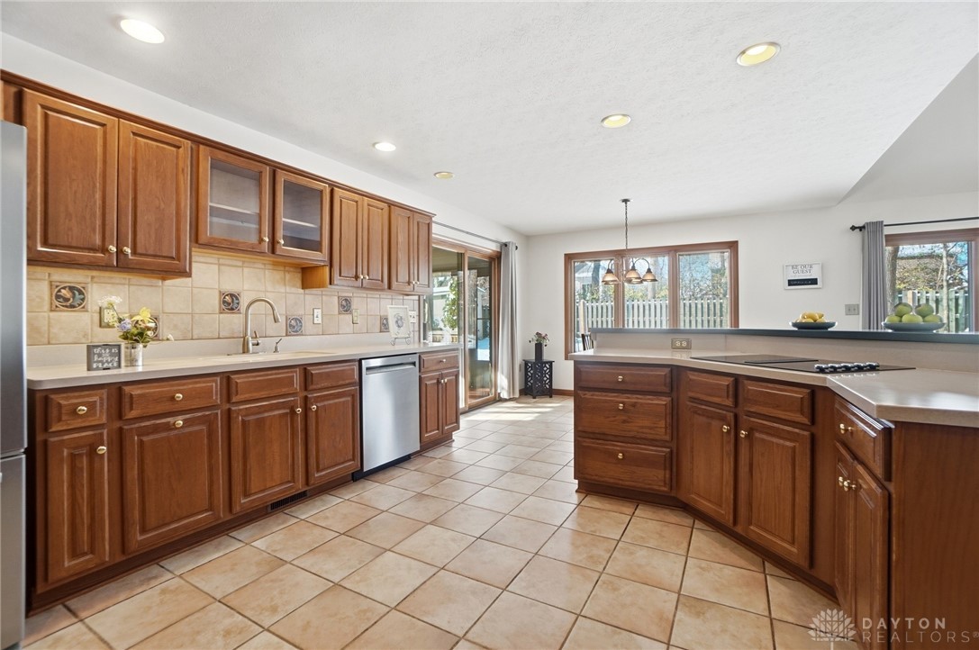 7195 Mohawk Trail Road