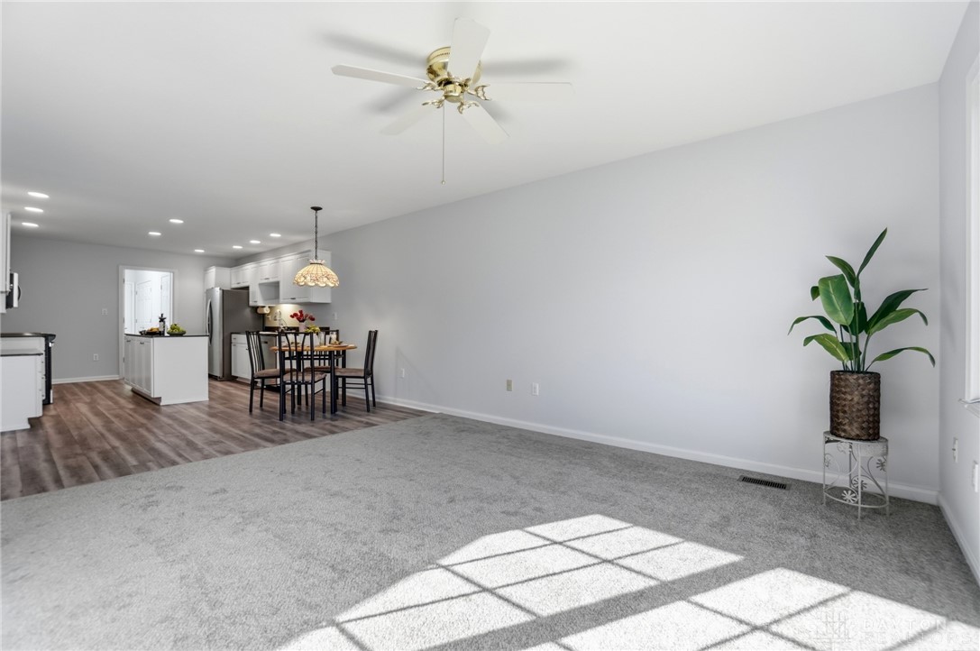 7016 Rosecliff Place