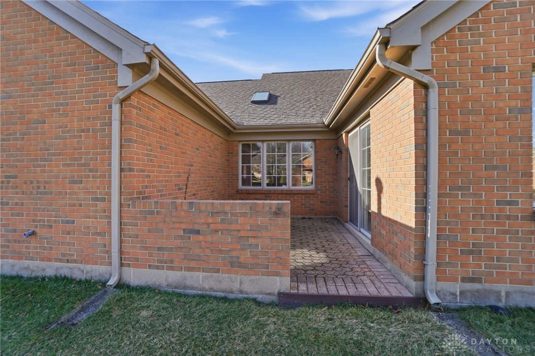 7016 Rosecliff Place