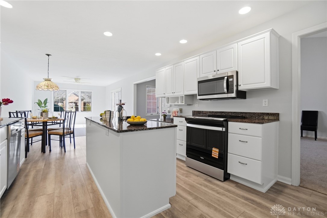 7016 Rosecliff Place