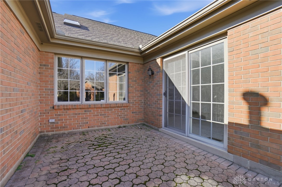 7016 Rosecliff Place