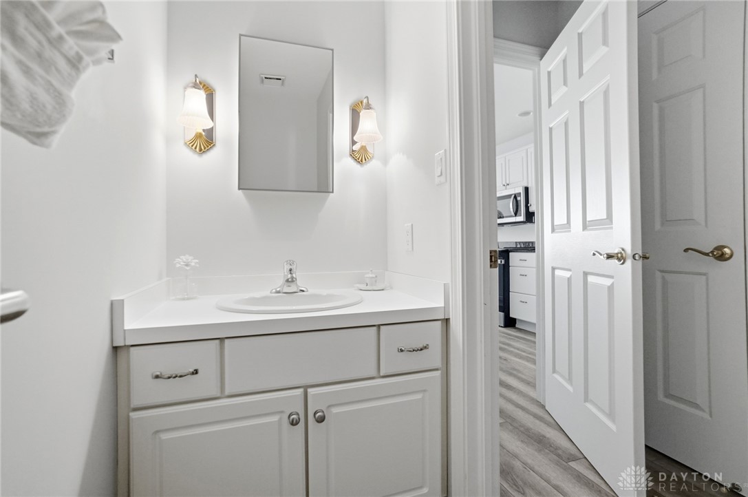7016 Rosecliff Place