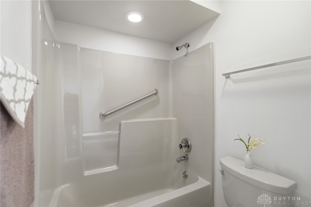 7016 Rosecliff Place