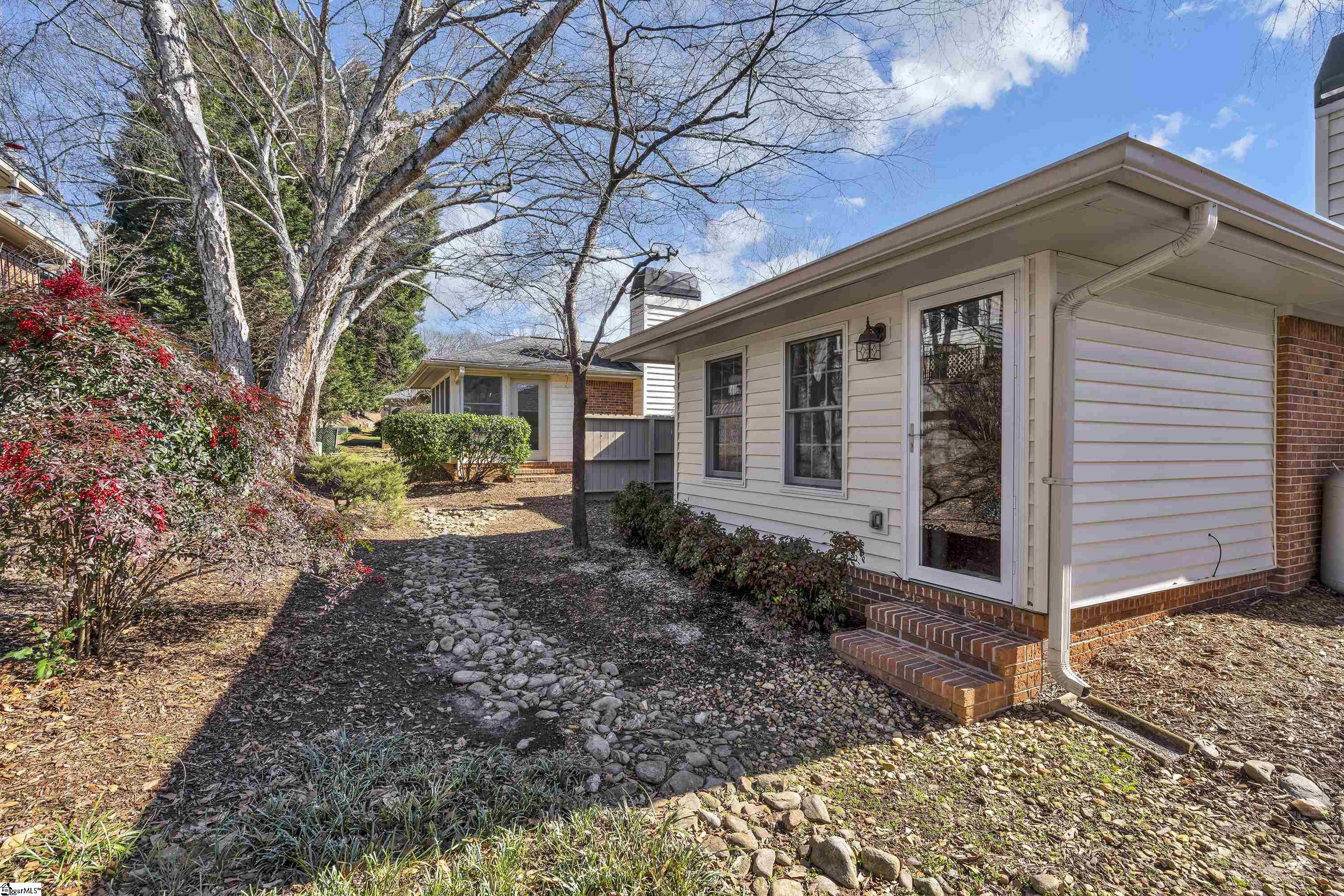 207 Sandpiper Way