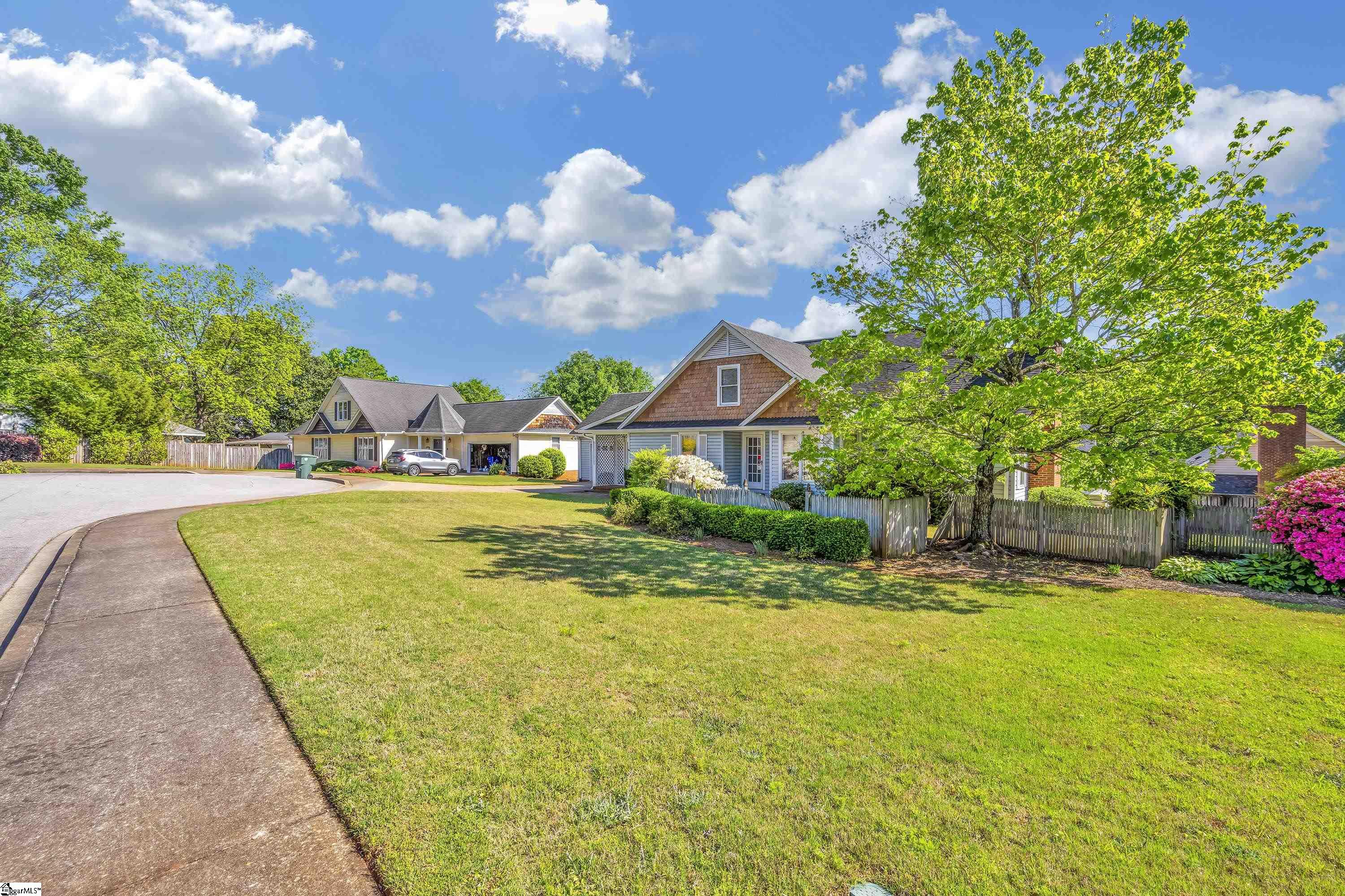 12 Tamburlaine Court
